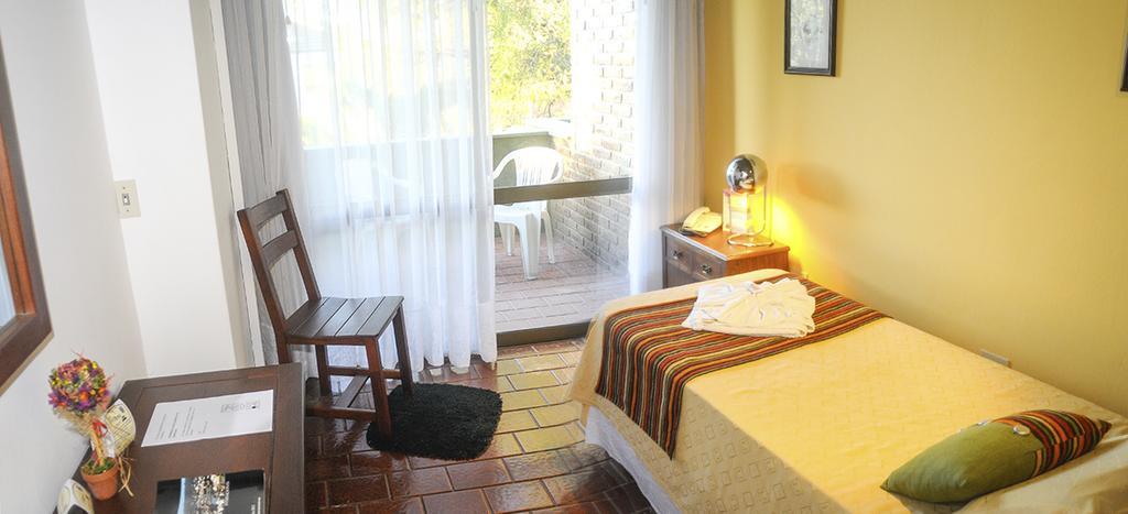 Hotel Costa Azul Cassaffousth Buitenkant foto