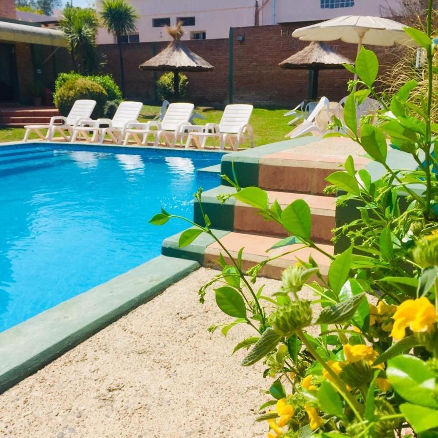 Hotel Costa Azul Cassaffousth Buitenkant foto